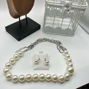 Faux Pearl Necklace and‎ Earring Set NEW